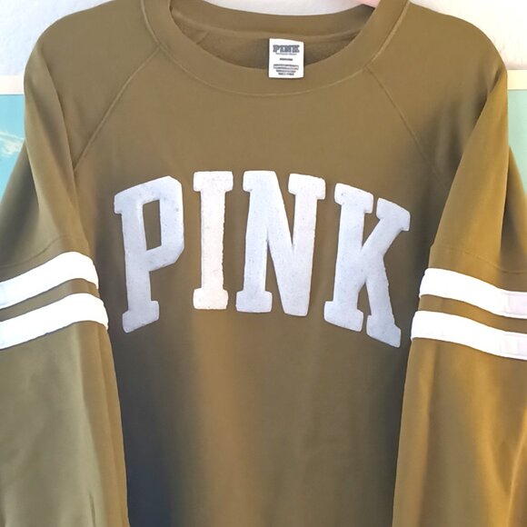 PINK Victoria's Secret Oversized Chenille Crewneck Sweatshirt Size Medium - Picture 2 of 4